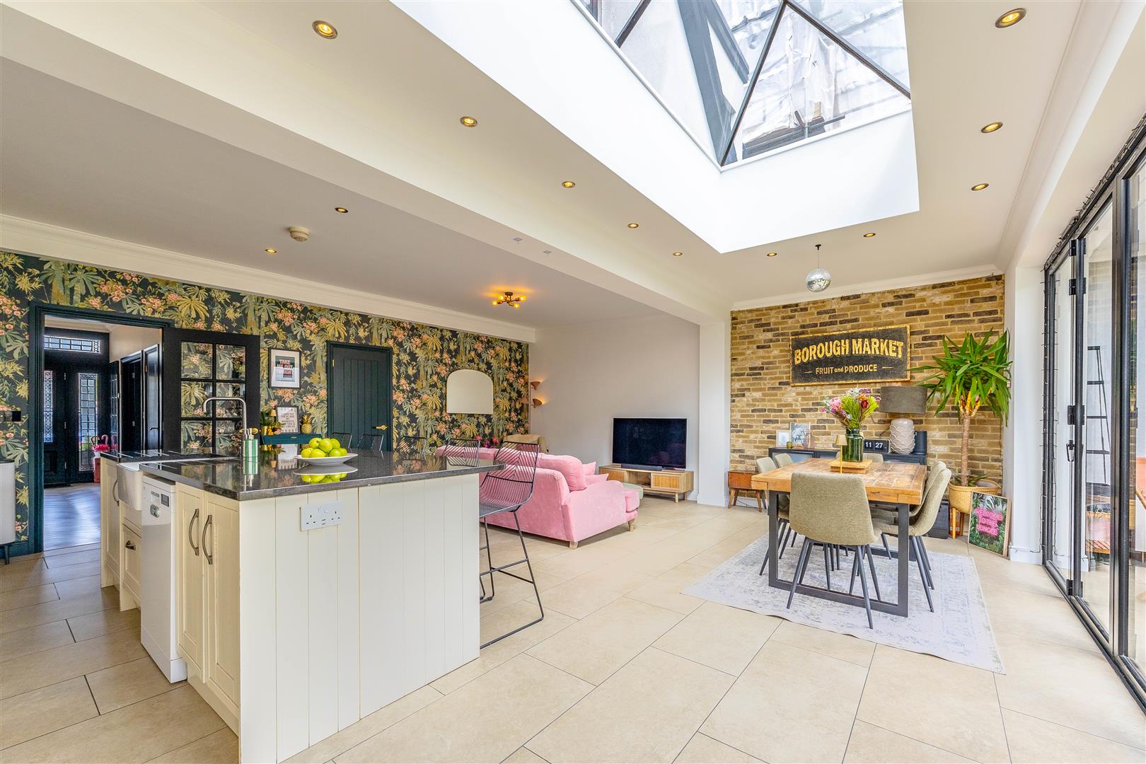 Kitchen/Living Room